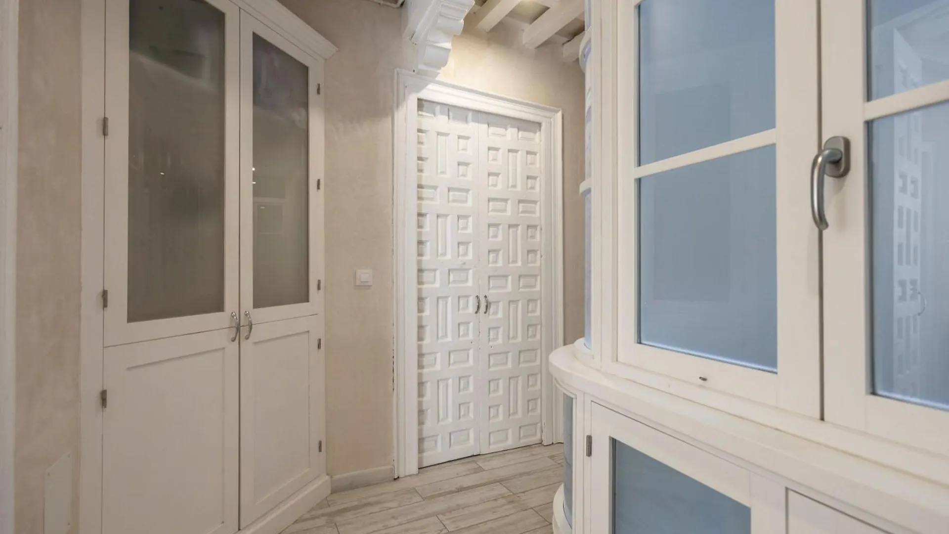 加的斯Plaza San Antonio, Casa Bugambilla公寓 公寓